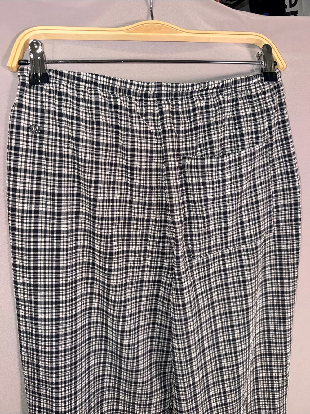 Lululemon Seersucker Check Mid-Rise Pull-on Pant - Picture 11 of 15